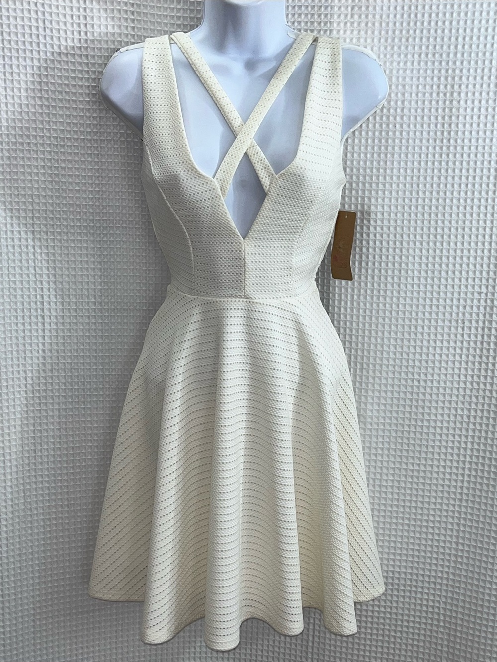 Anna Grace Ivory Crisscross V‑Neck Fit & Flare Mini Dress size small (NWT)